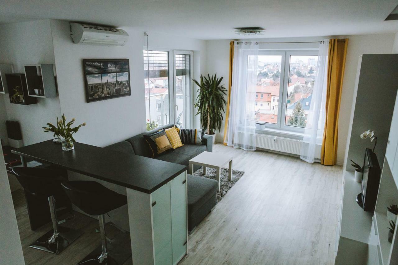 Design Apartment, The City Centre Close To The Health Spa Piestany Bagian luar foto