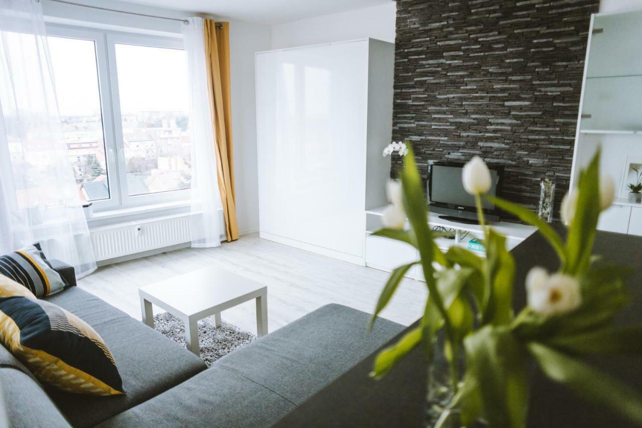 Design Apartment, The City Centre Close To The Health Spa Piestany Bagian luar foto