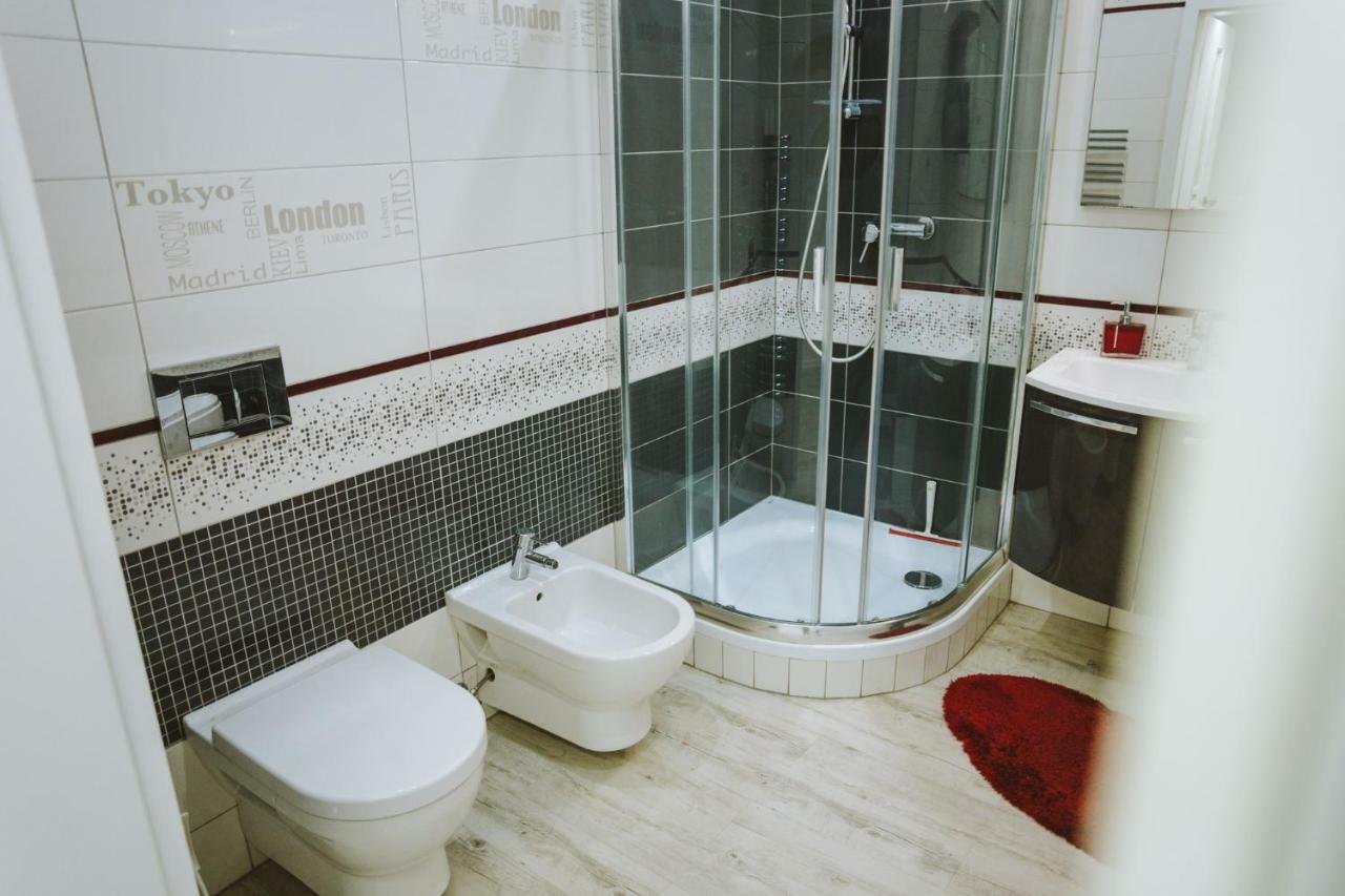 Design Apartment, The City Centre Close To The Health Spa Piestany Bagian luar foto