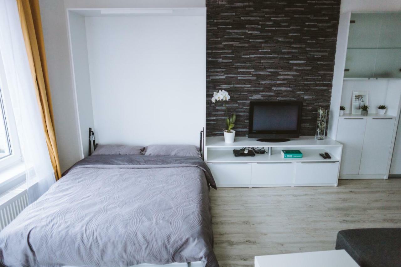 Design Apartment, The City Centre Close To The Health Spa Piestany Bagian luar foto