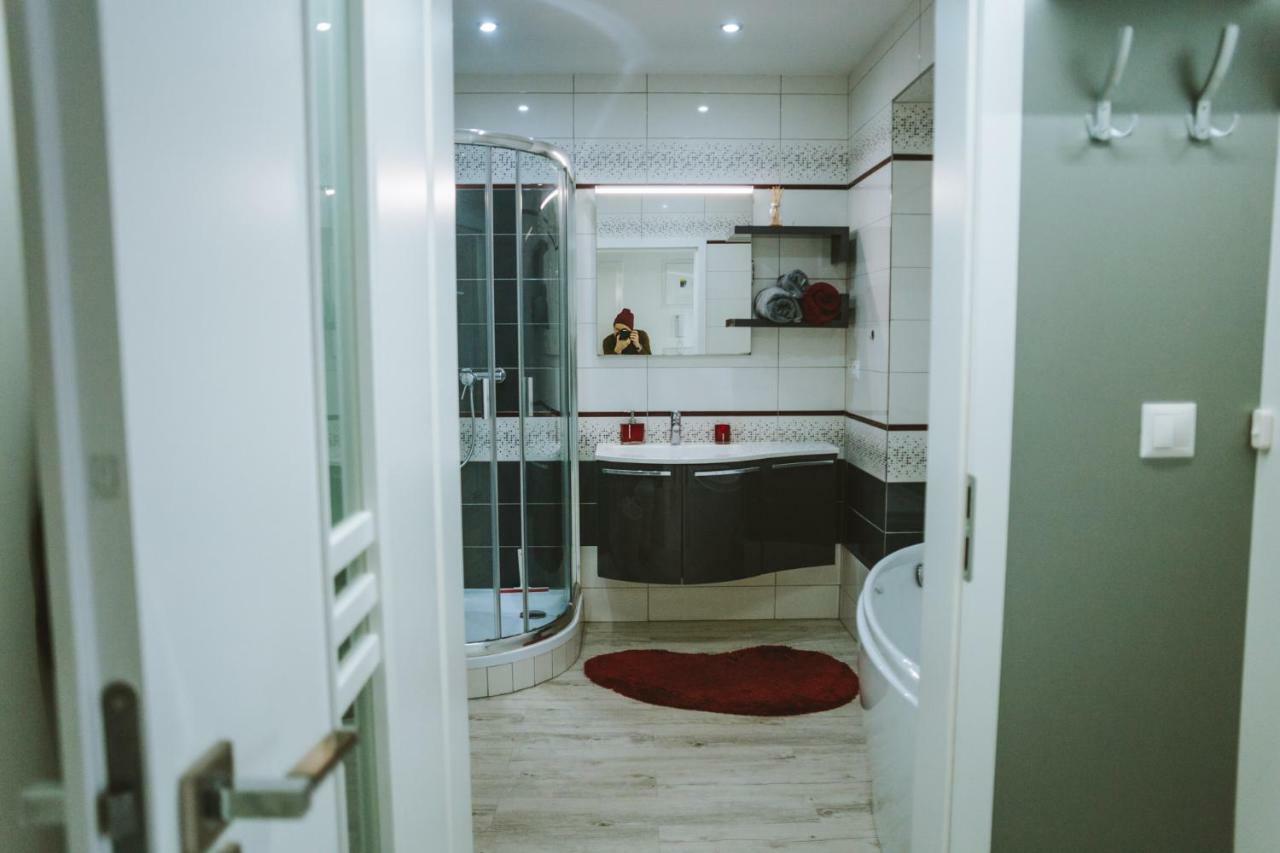 Design Apartment, The City Centre Close To The Health Spa Piestany Bagian luar foto