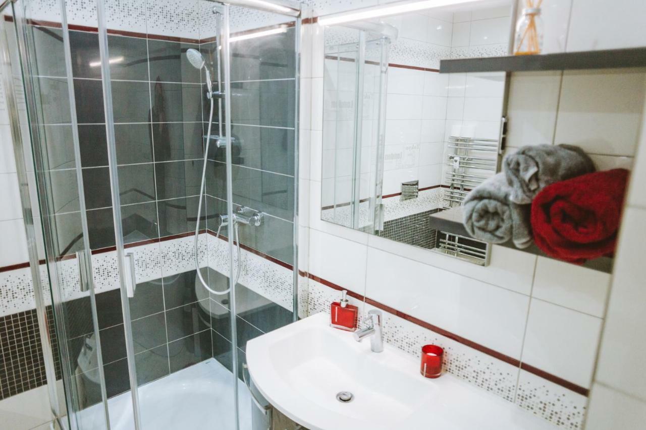 Design Apartment, The City Centre Close To The Health Spa Piestany Bagian luar foto